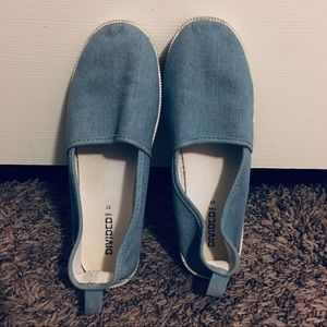 3/$15💜Denim Slip On Shoes
